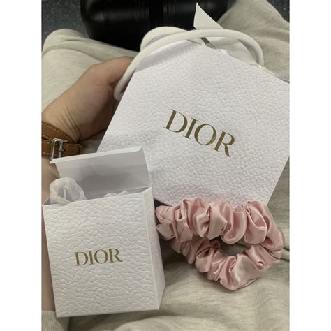 dior シュシュ|dior スペック ブランド.